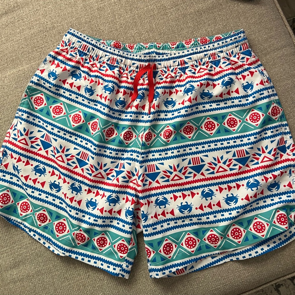 Chubbies Red and Blue Patriotic Geometric Crabs Swim Shorts